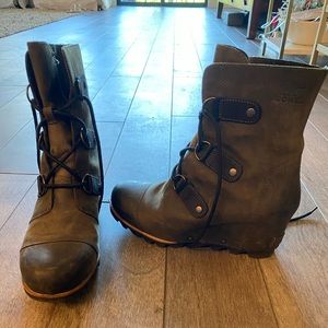 Sorrel “Joan of Arctic” wedge booties